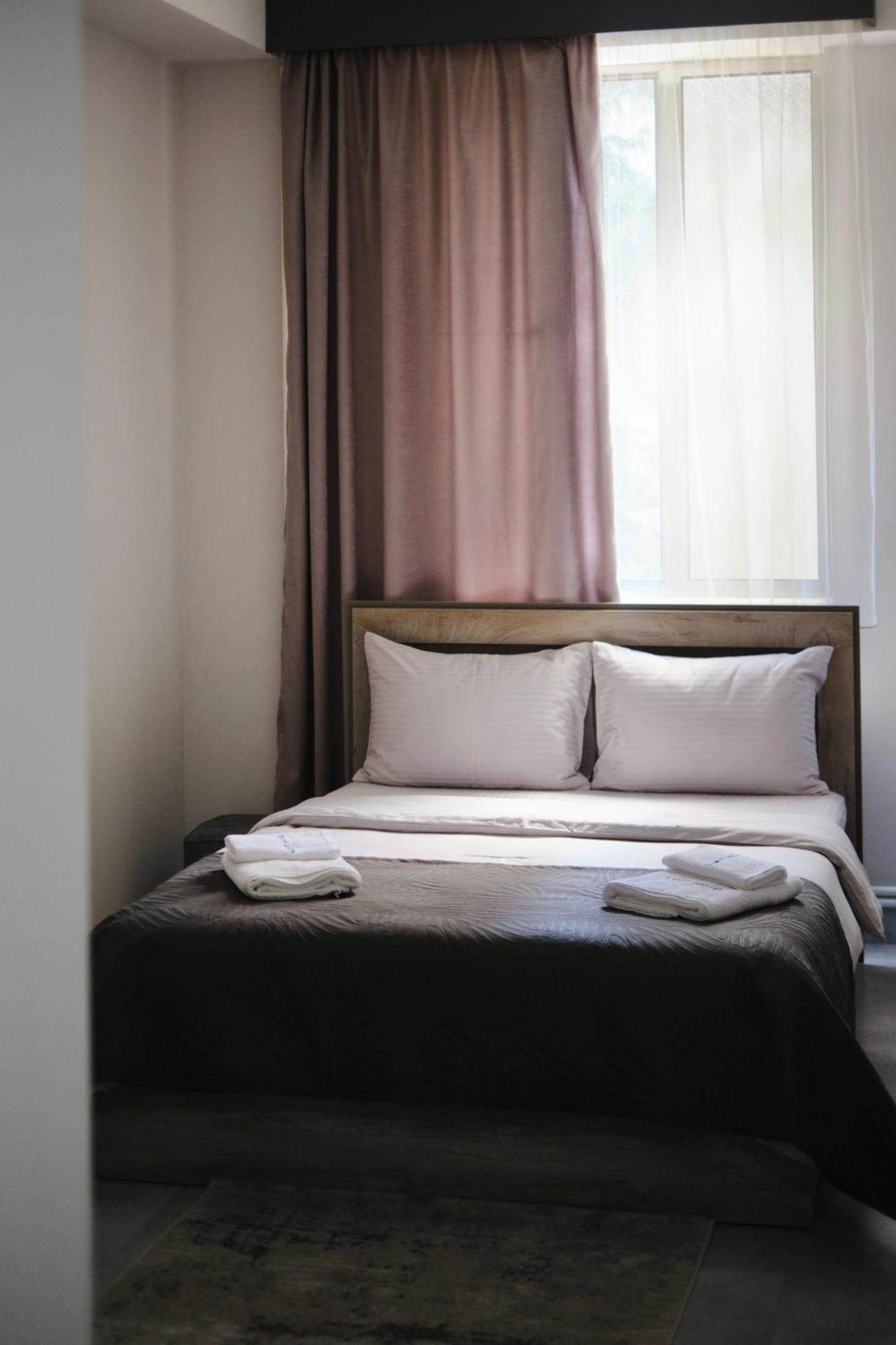 Loft Family Hotel Иджеван Экстерьер фото