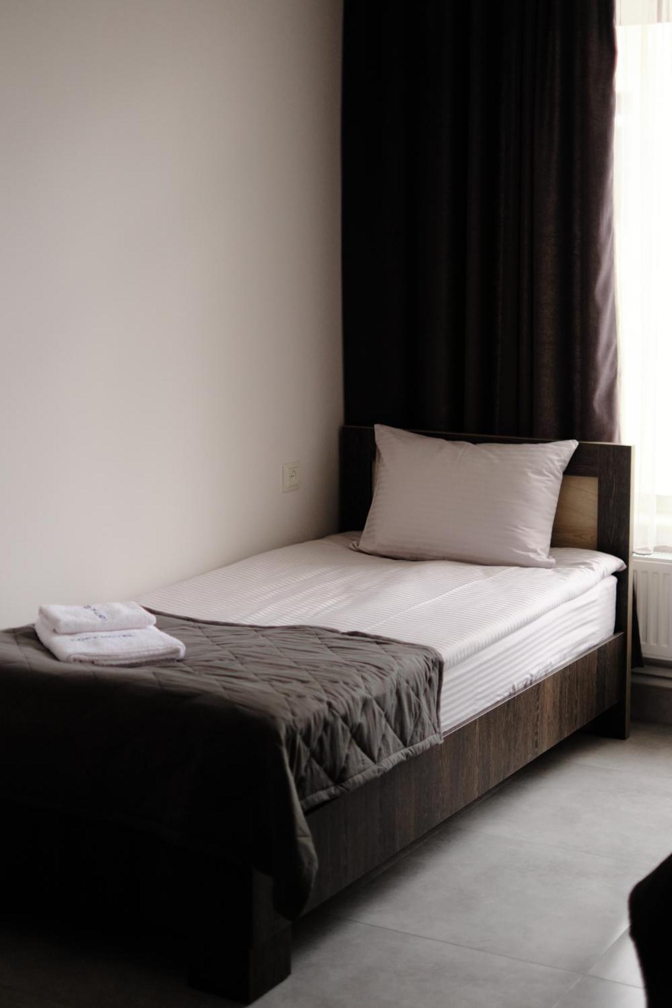 Loft Family Hotel Иджеван Экстерьер фото